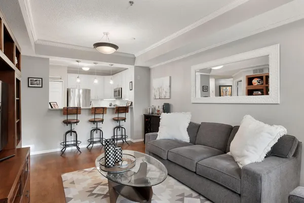 $2,395 | 645 North 1st Street, Unit 304, Minneapolis, MN 55401