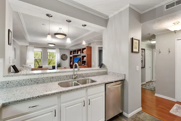 $2,395 | 645 North 1st Street, Unit 304, Minneapolis, MN 55401