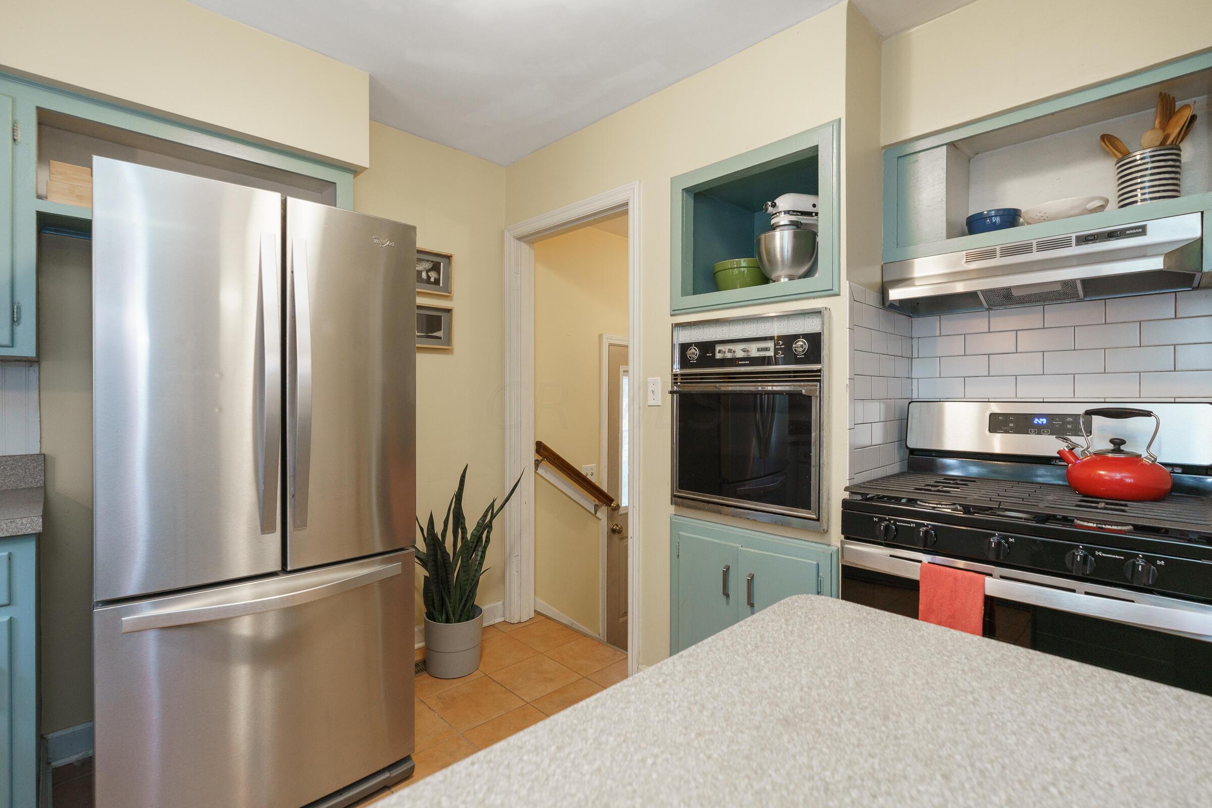2758 Wellesley Road Columbus, OH 43209 - Photo 12 of 36 Kitchen