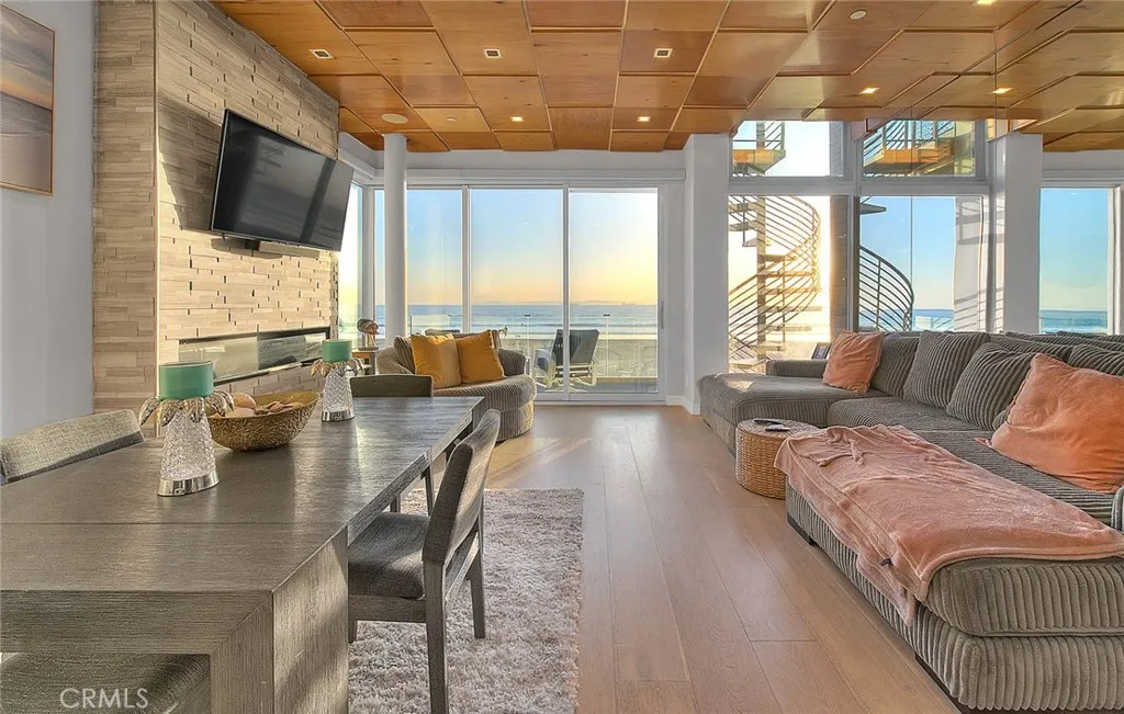 99 Surfside Avenue Surfside, CA 90743 - Photo 25 of 75