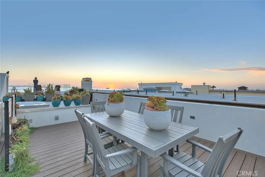 99 Surfside Avenue Surfside, CA 90743 - Photo 50 of 75