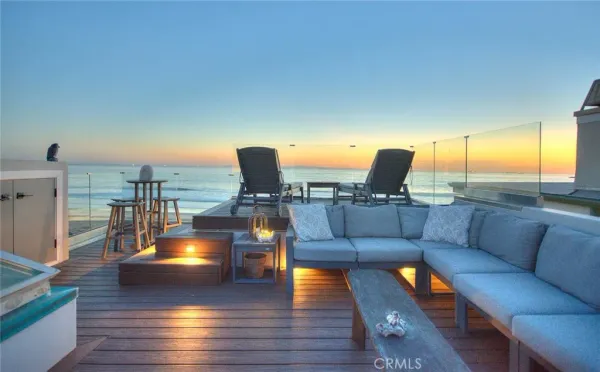 $7,100,000 | 99 Surfside Avenue, Surfside, CA 90743