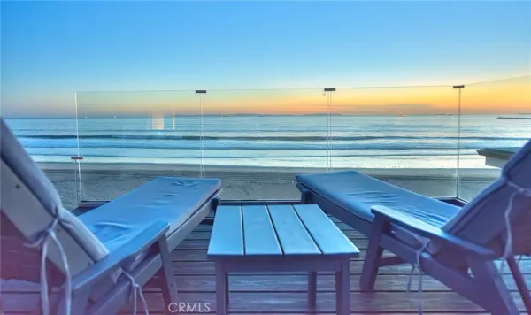 $7,100,000 | 99 Surfside Avenue, Surfside, CA 90743