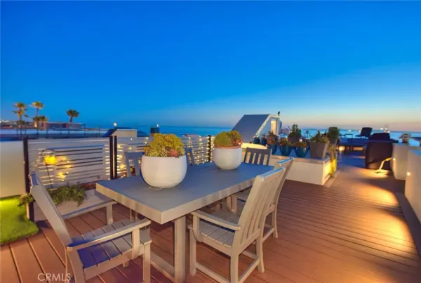 $7,100,000 | 99 Surfside Avenue, Surfside, CA 90743