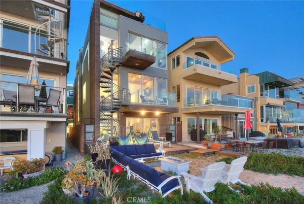 $7,100,000 | 99 Surfside Avenue, Surfside, CA 90743