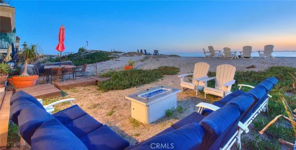 $7,100,000 | 99 Surfside Avenue, Surfside, CA 90743