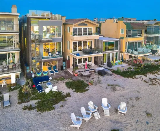 $7,100,000 | 99 Surfside Avenue, Surfside, CA 90743