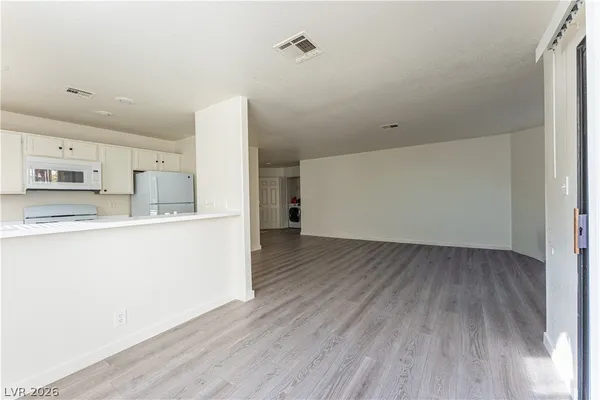 $1,500 | 5064 South Rainbow Boulevard, Unit 101, Las Vegas, NV 89118