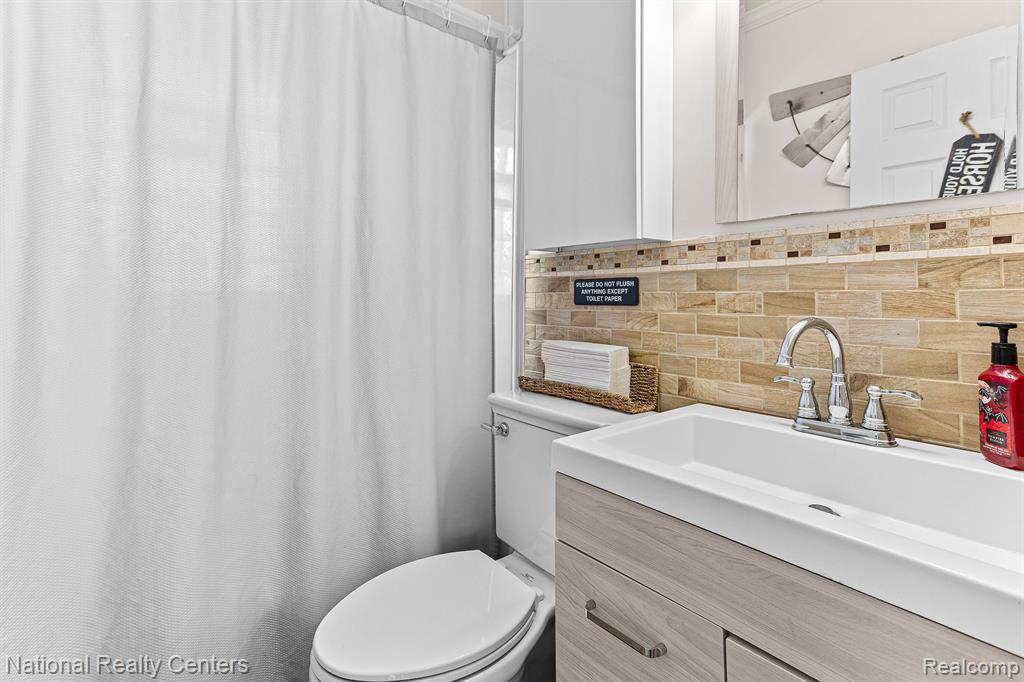 28871 Five Mile Road Livonia, MI 48154 - Photo 17 of 46 Gallery Image 17