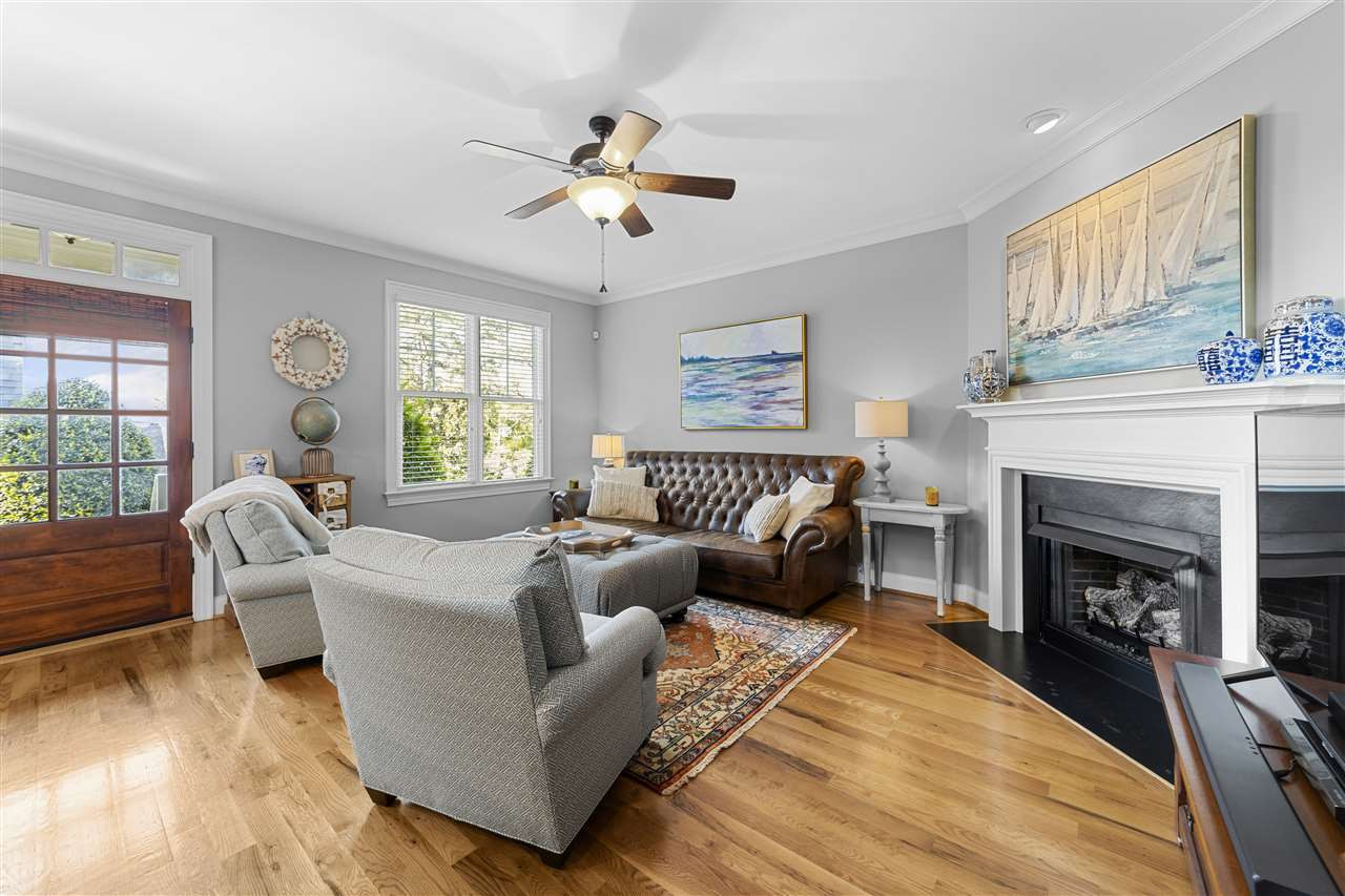 2749 Oberlin Road, Unit 103 Raleigh, NC 27608 - Photo 7 of 30 Photo 7