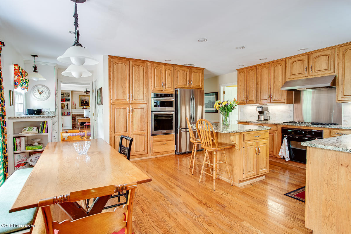 4703 Crofton Road Louisville, KY 40207 - Photo 14 of 38 4703 Crofton Rd-13