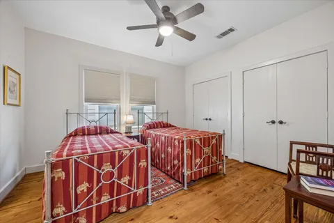 $850,000 | 706 East 12th Street, Houston, TX 77008