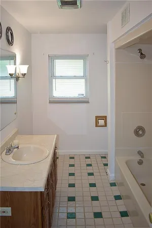 $1,500 | 100 Primrose Avenue, Glenshaw, PA 15116