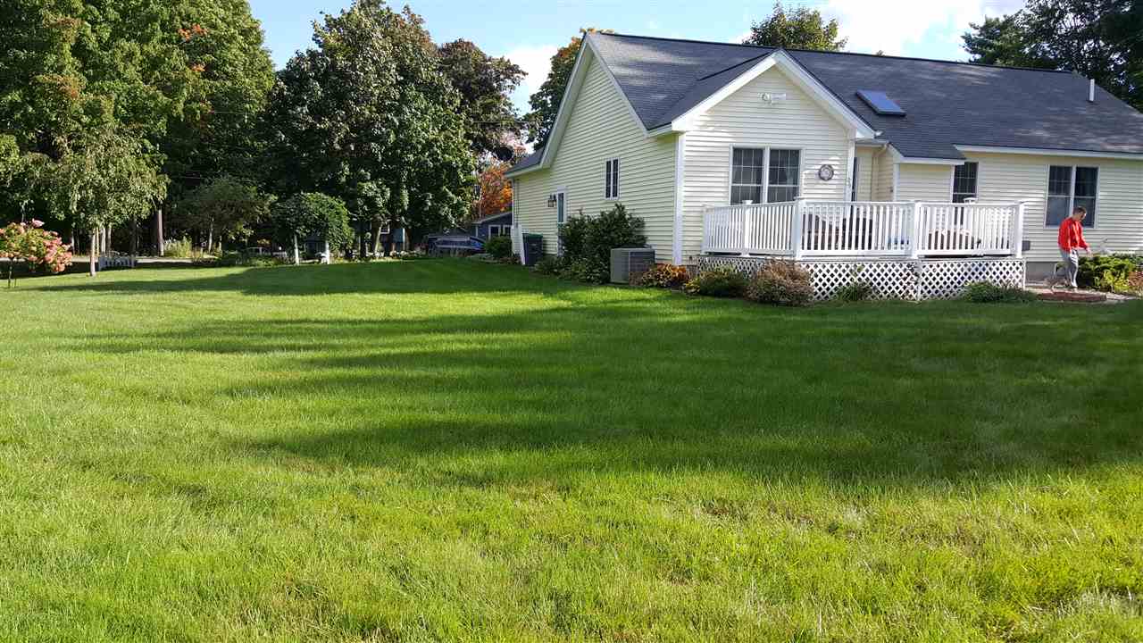 208 Dearborn Road Pembroke, NH 03275 - Photo 2 of 8 Gallery Image 2