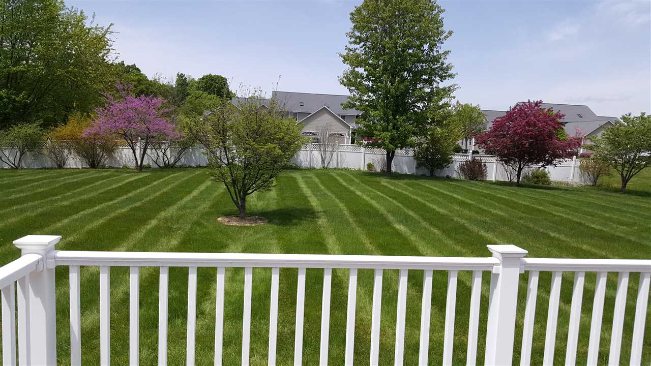 208 Dearborn Road Pembroke, NH 03275 - Photo 3 of 8 Gallery Image 3