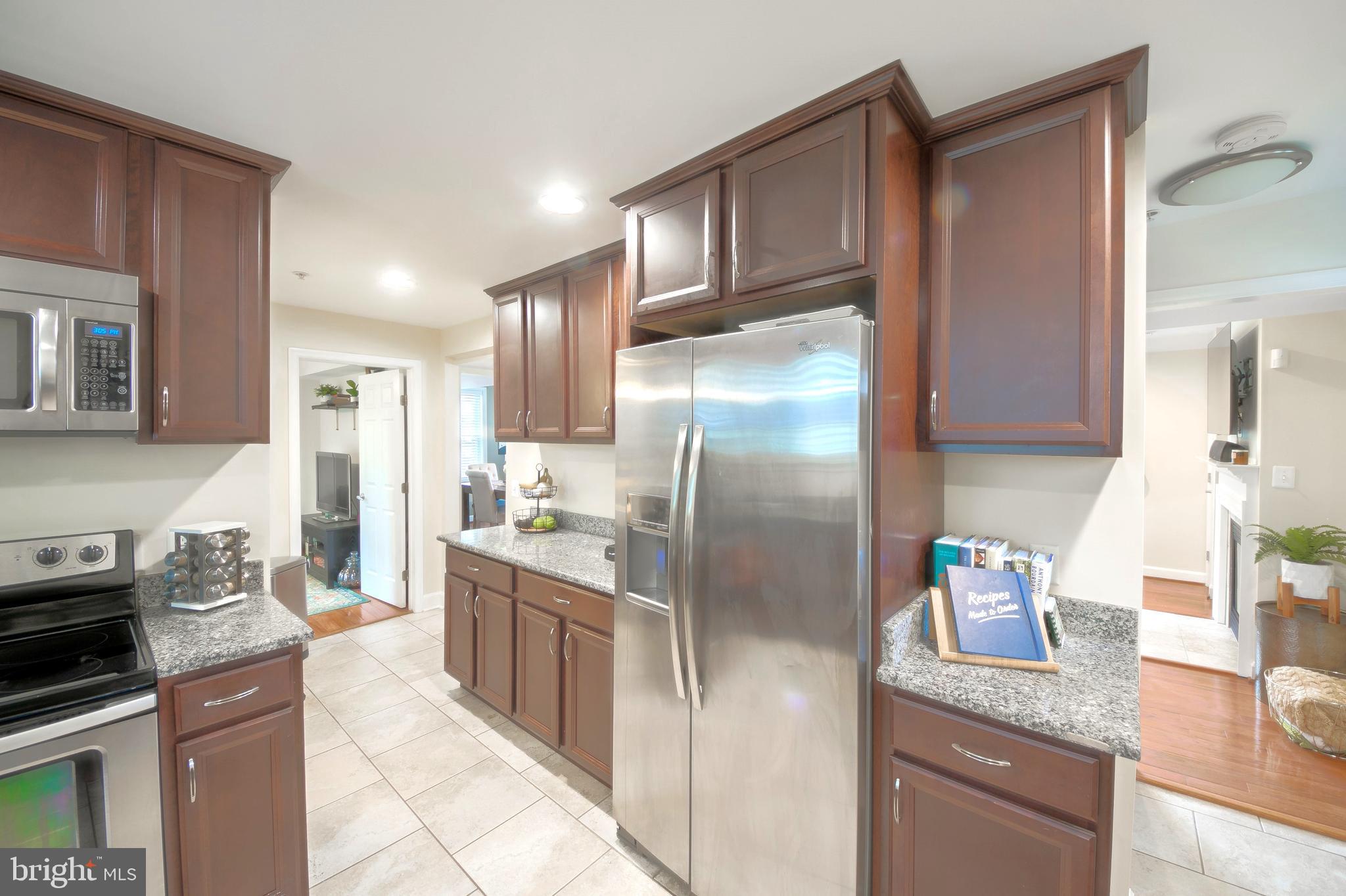 37 Boxwood Road Annapolis, MD 21403 - Photo 4 of 26 Gallery Image 4