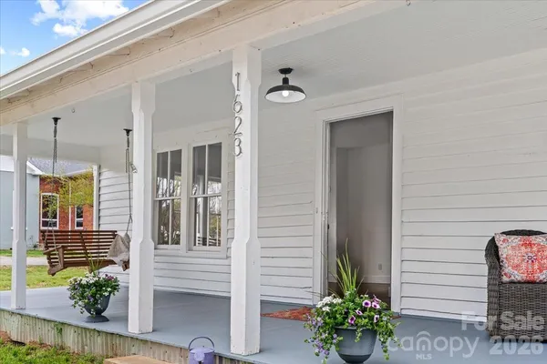 $315,000 | 1623 Barnardsville Highway, Barnardsville, NC 28709