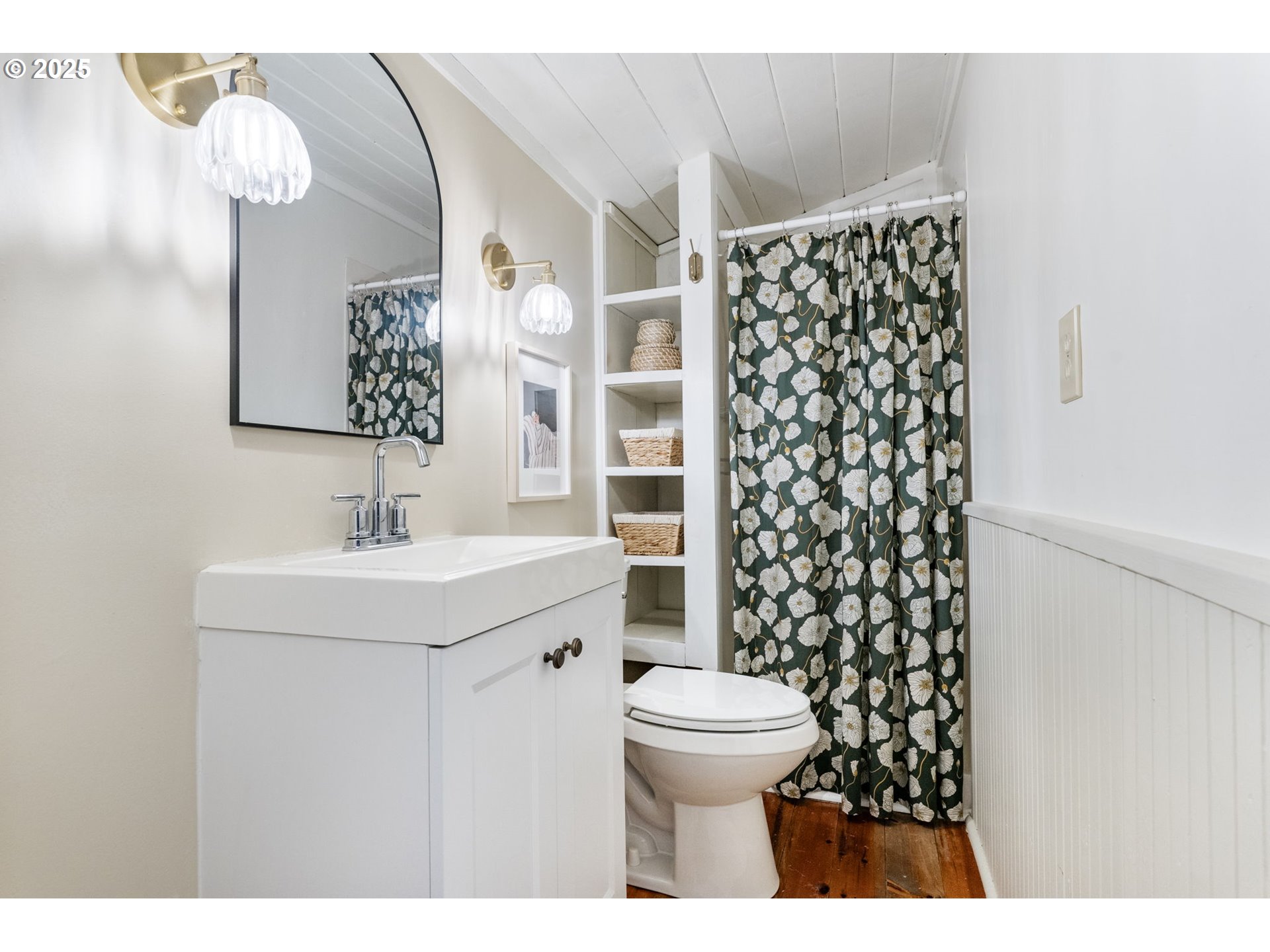 25751 Southeast Brian Ranch Road Sandy, OR 97055 - Photo 21 of 44 a bathroom with a sink toilet and shower