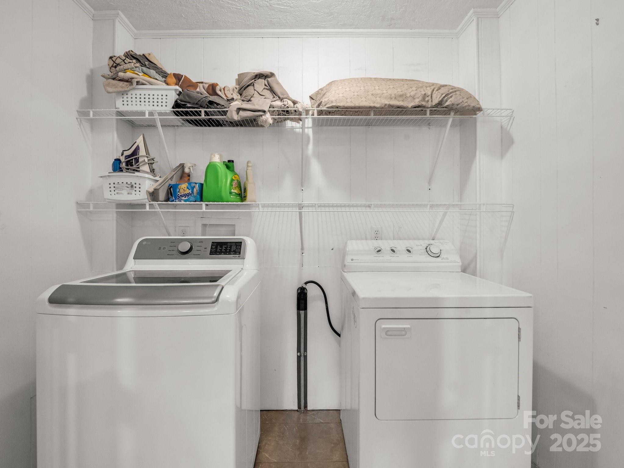 88 North Valley Street Marion, NC 28752 - Photo 25 of 43 a utility room with dryer and washer