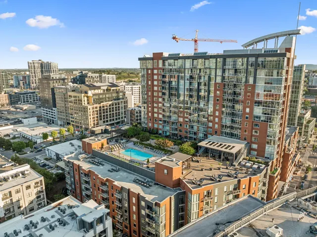$3,000 | 600 12th Avenue South, Unit 705, Nashville, TN 37203