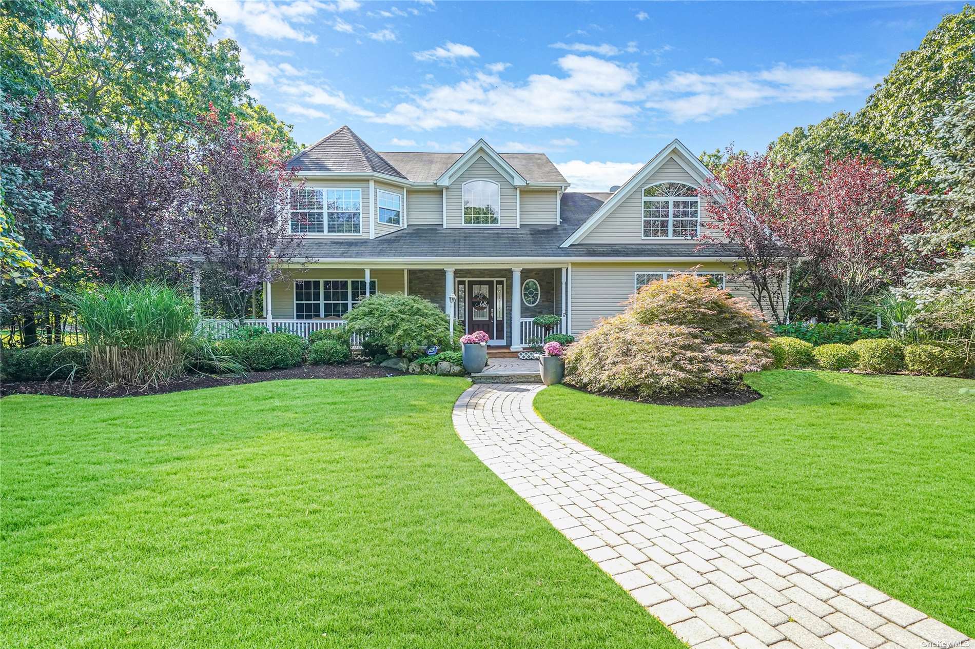 176 Country Road Medford, NY 11763 - Photo 1 of 1 Gallery Image 1