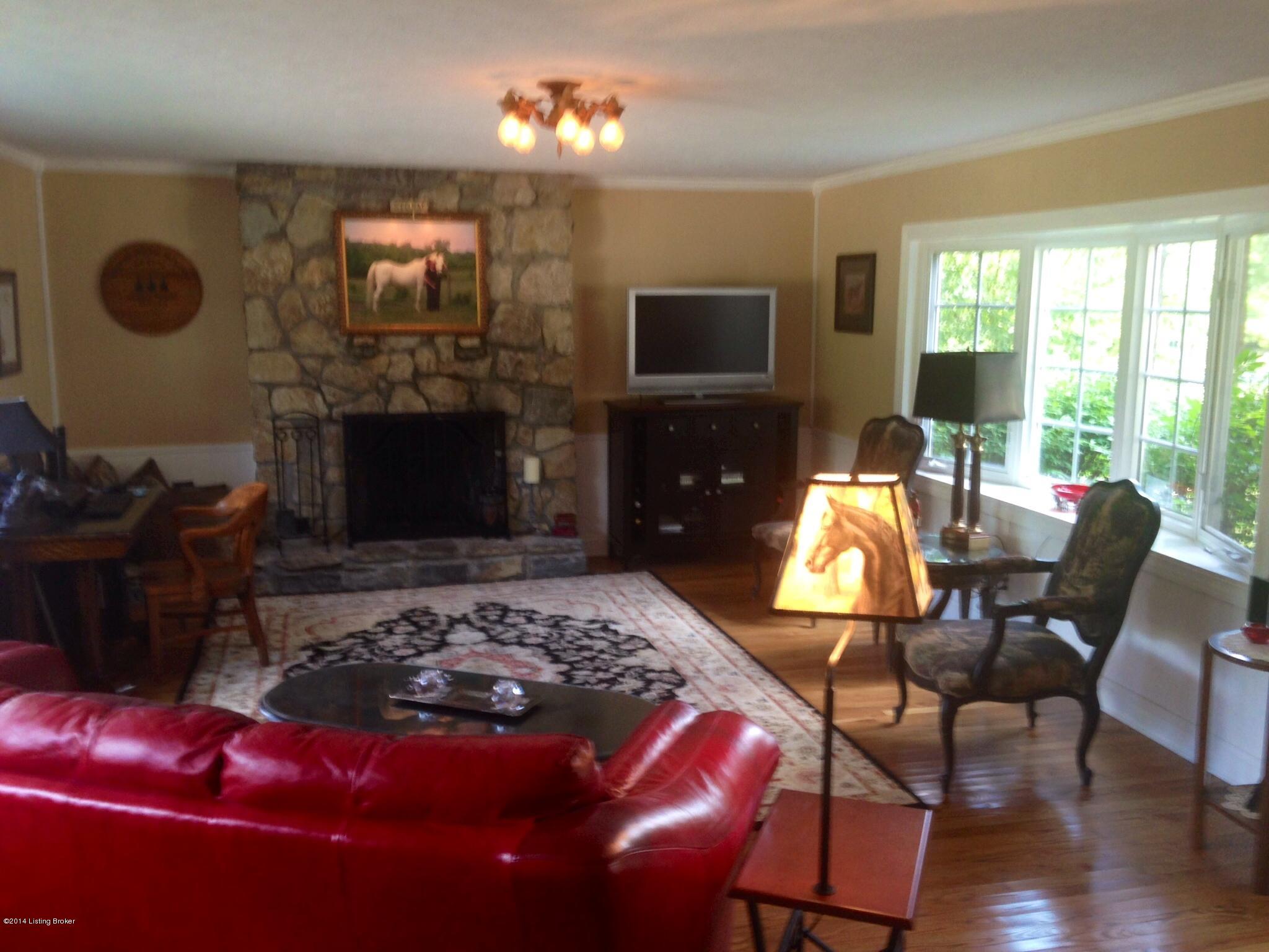3909 Chenoweth Run Road Louisville, KY 40299 - Photo 12 of 25 4