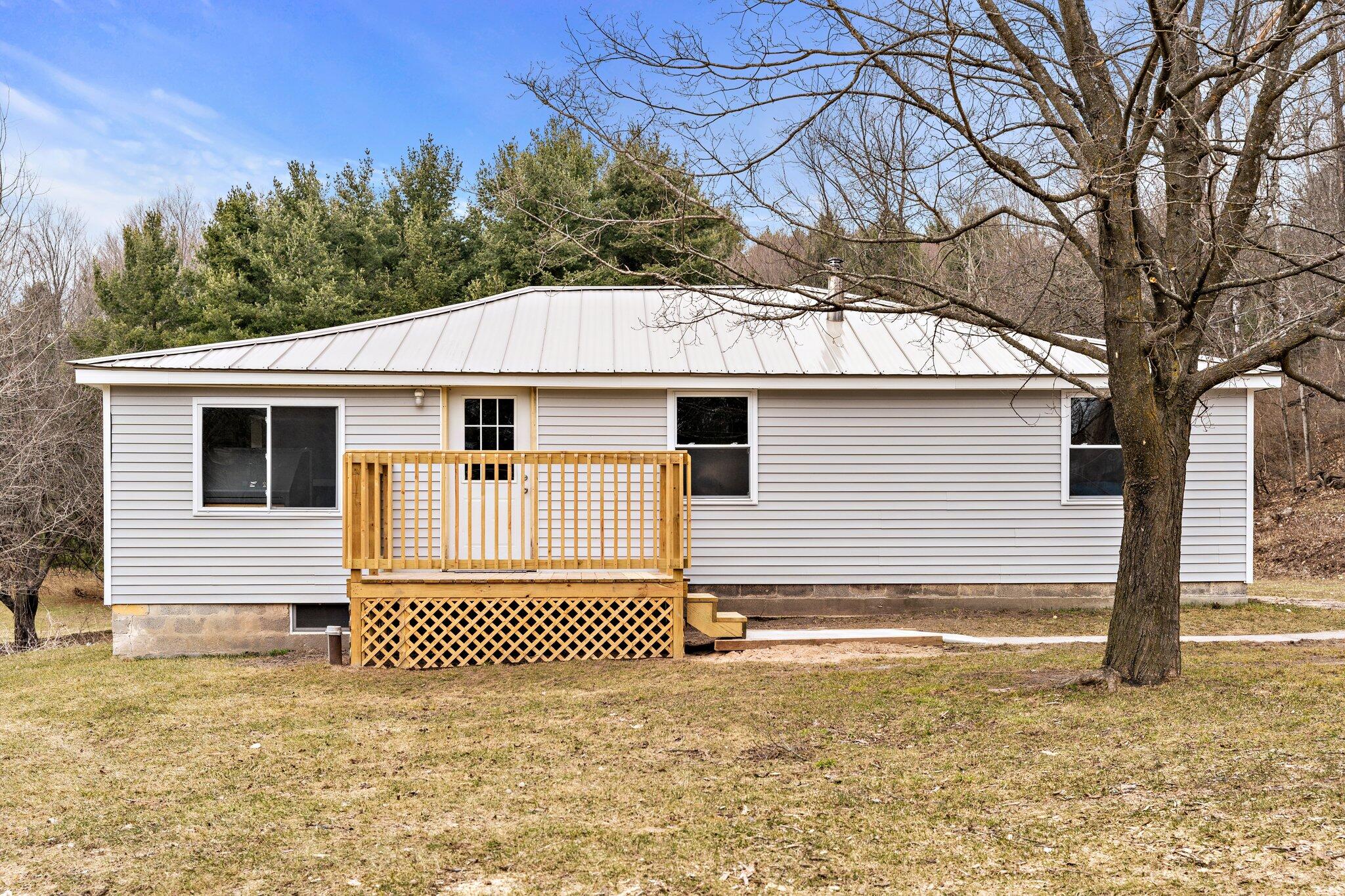 13962 22 Mile Road Tustin, MI 49688 - Photo 3 of 21 3-web-or-mls-DSC02872