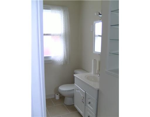 742 Golf Course Road Aliquippa, PA 15001 - Photo 8 of 18 Master Bath/Spa.