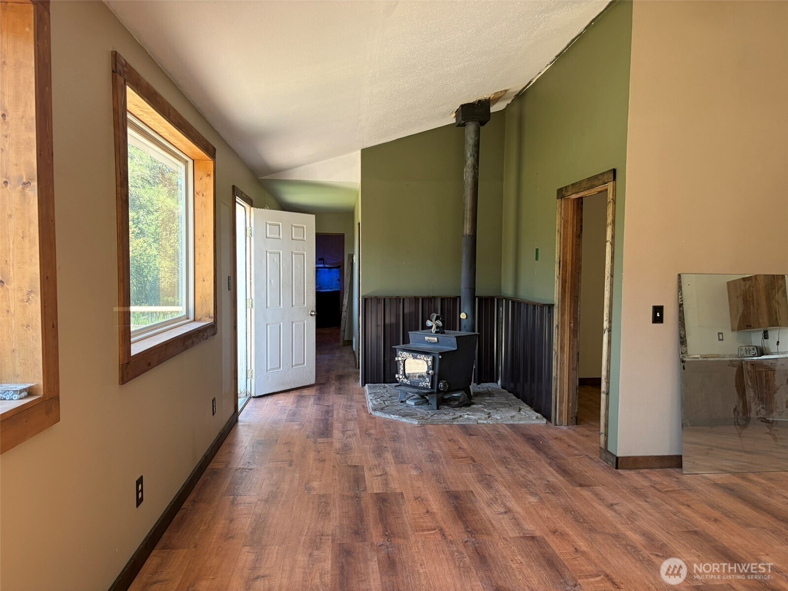 88 Little Bear Road Republic, WA 99166 - Photo 8 of 38