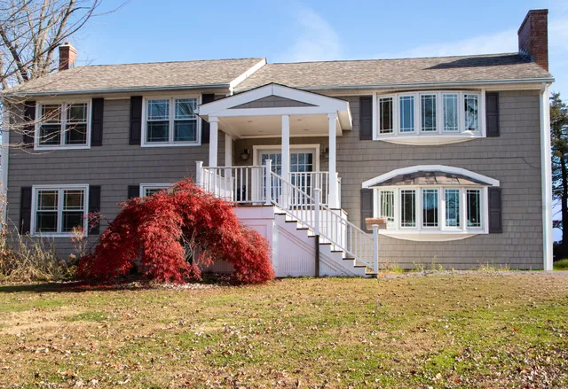 $2,500 | 72 Carson Avenue, Unit B, Wethersfield, CT 06109