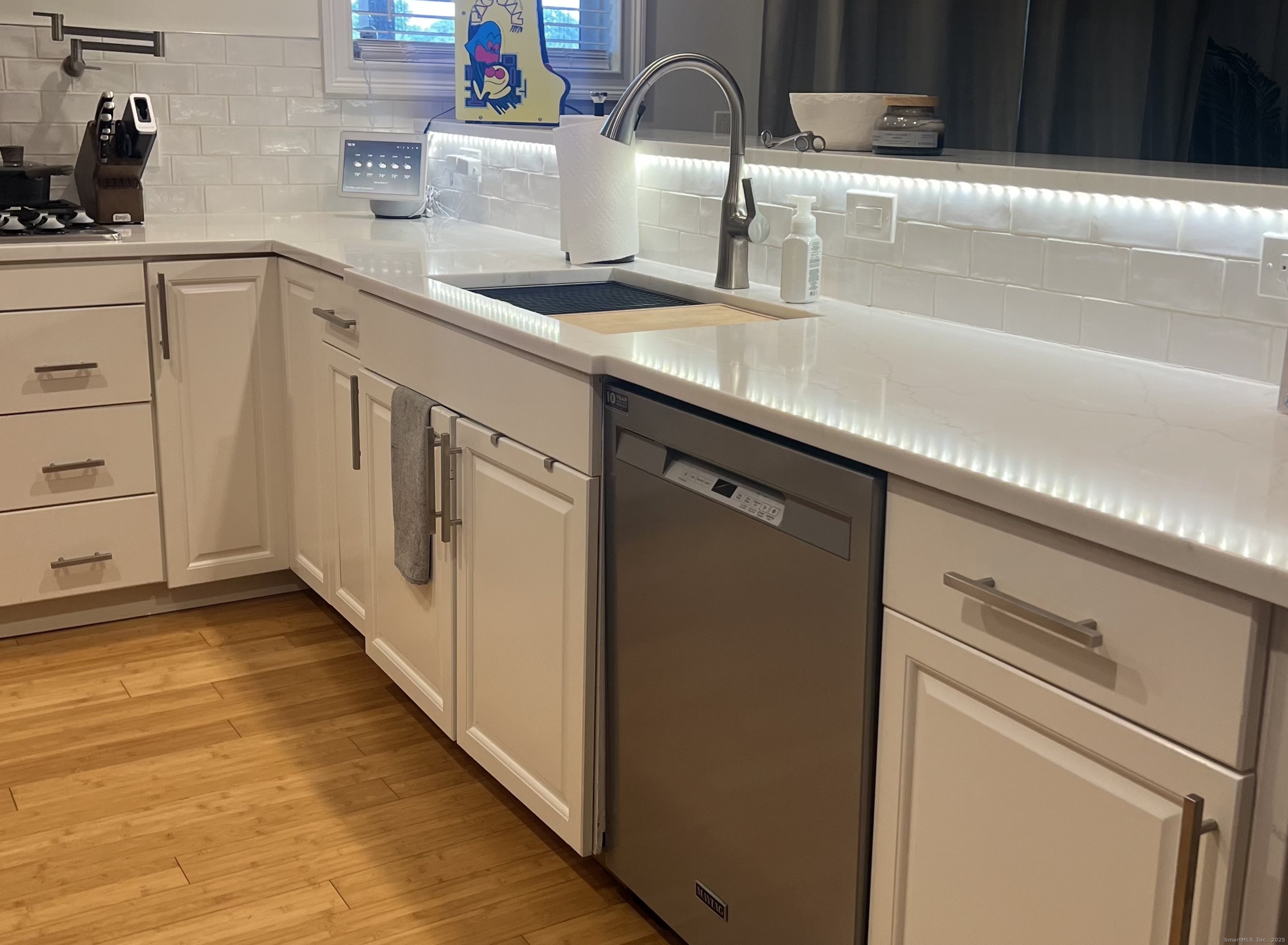 72 Carson Avenue, Unit B Wethersfield, CT 06109 - Photo 12 of 15