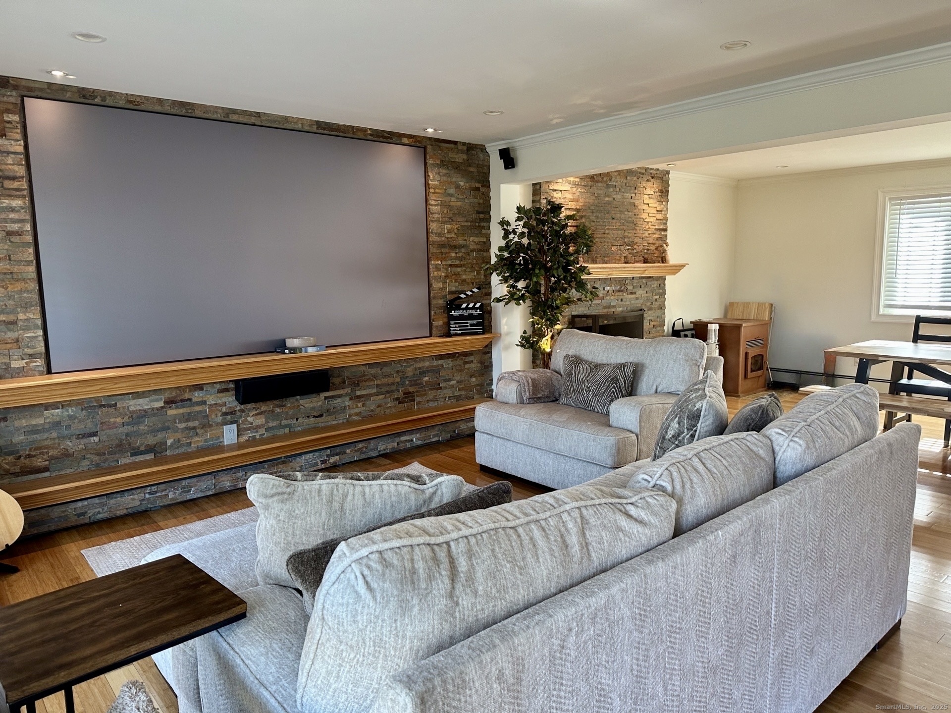 72 Carson Avenue, Unit B Wethersfield, CT 06109 - Photo 3 of 15