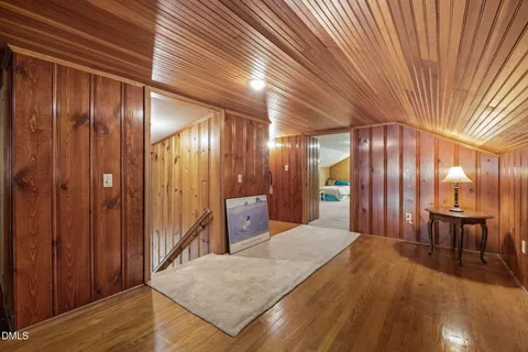 $890,000 | 68 Oakwood Drive, Chapel Hill, NC 27517