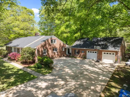 $890,000 | 68 Oakwood Drive, Chapel Hill, NC 27517