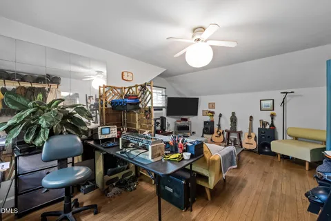 $890,000 | 68 Oakwood Drive, Chapel Hill, NC 27517