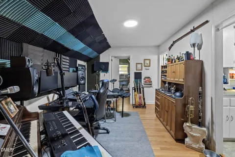 $890,000 | 68 Oakwood Drive, Chapel Hill, NC 27517