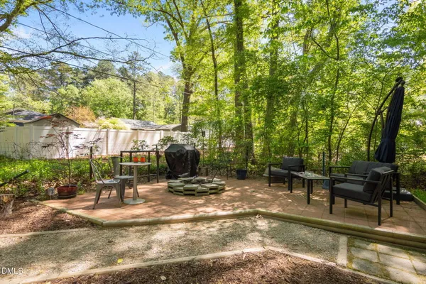 $890,000 | 68 Oakwood Drive, Chapel Hill, NC 27517