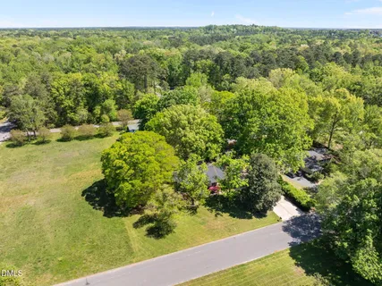 $890,000 | 68 Oakwood Drive, Chapel Hill, NC 27517