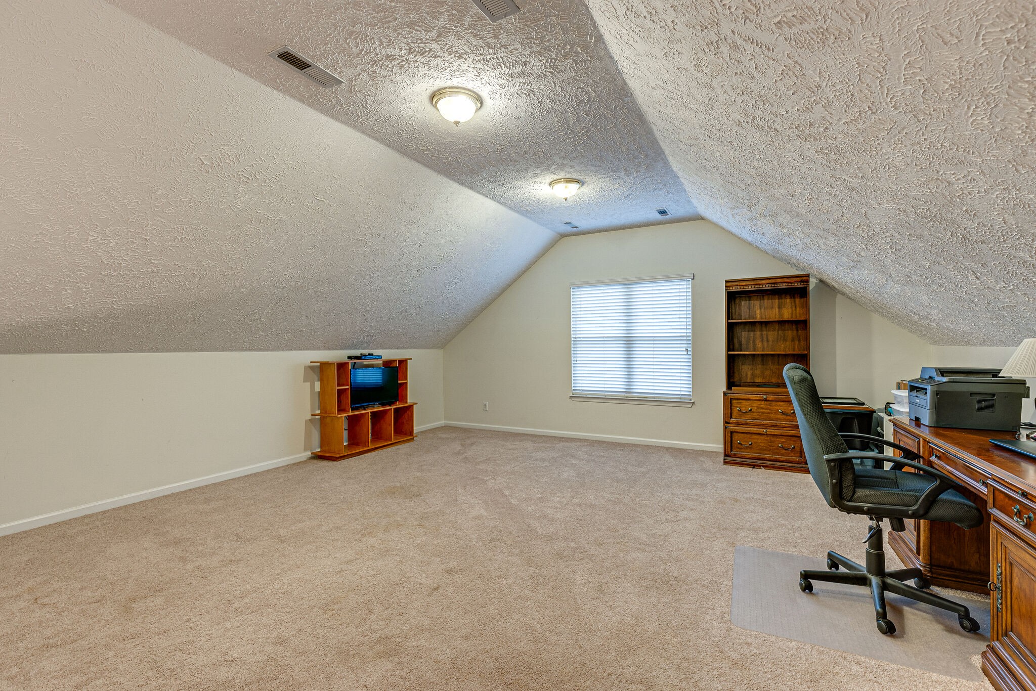 1882 O'Reilly Circle Spring Hill, TN 37174 - Photo 14 of 17 a view of a livingroom with workspace and a window