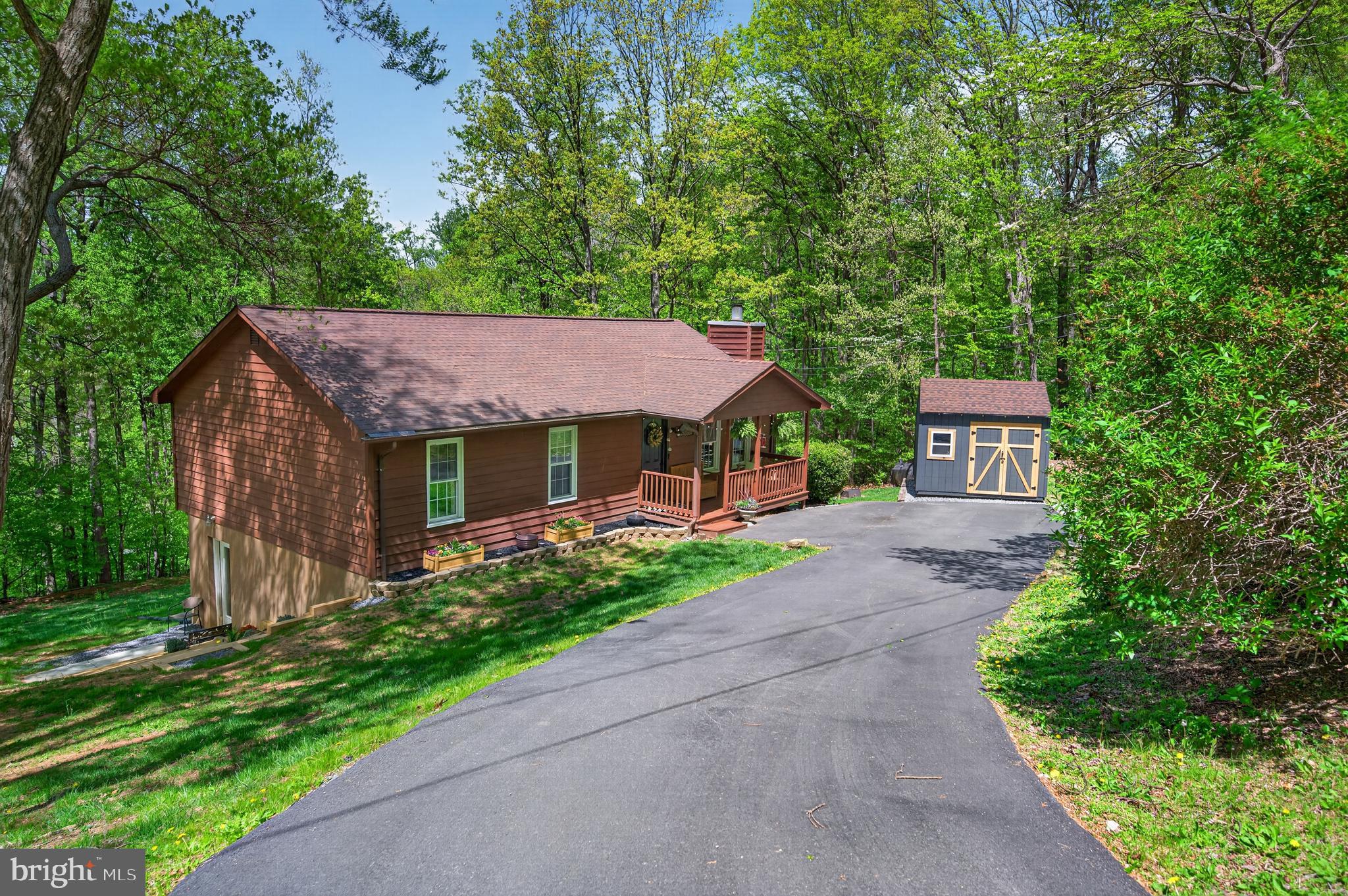 417 Bluebird Way Front Royal, VA 22630 - Photo 3 of 59