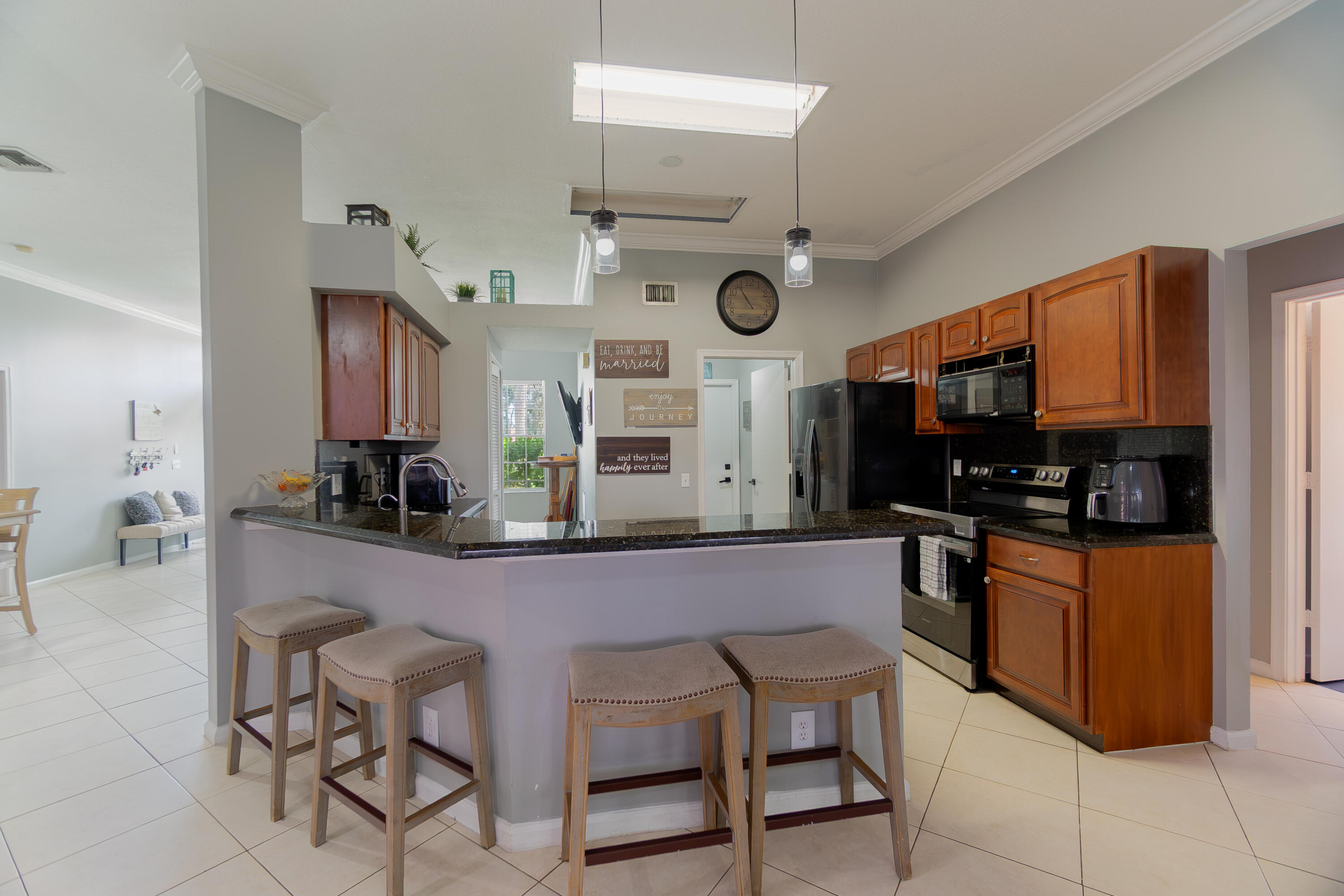 149 Cove Road Greenacres, FL 33413 - Photo 5 of 29 15-print-DSC06394