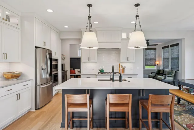 $998,000 | 5290 Rolling Hills Parkway, Victoria, MN 55318