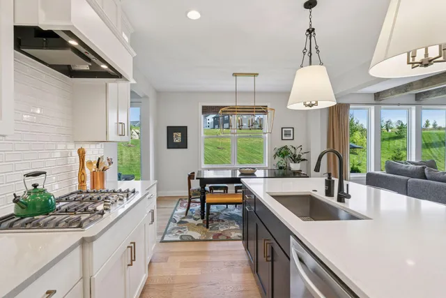 $998,000 | 5290 Rolling Hills Parkway, Victoria, MN 55318