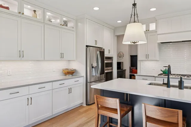 $998,000 | 5290 Rolling Hills Parkway, Victoria, MN 55318