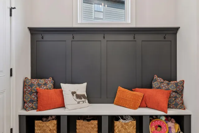 $998,000 | 5290 Rolling Hills Parkway, Victoria, MN 55318