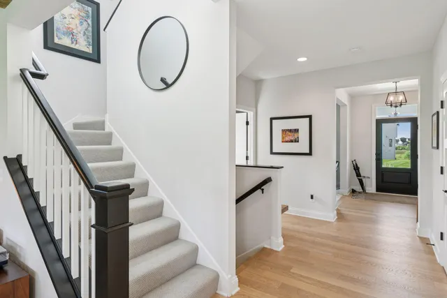 $998,000 | 5290 Rolling Hills Parkway, Victoria, MN 55318