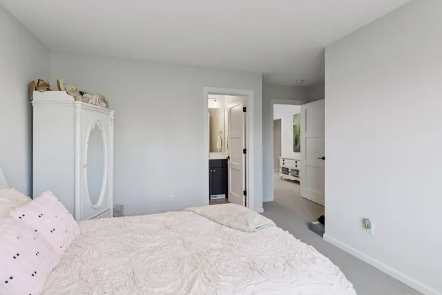 $998,000 | 5290 Rolling Hills Parkway, Victoria, MN 55318