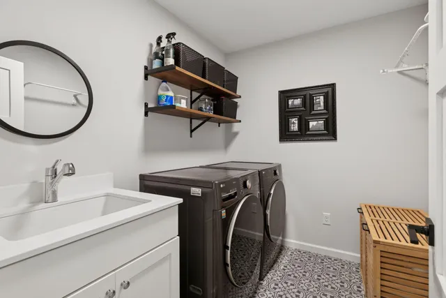 $998,000 | 5290 Rolling Hills Parkway, Victoria, MN 55318