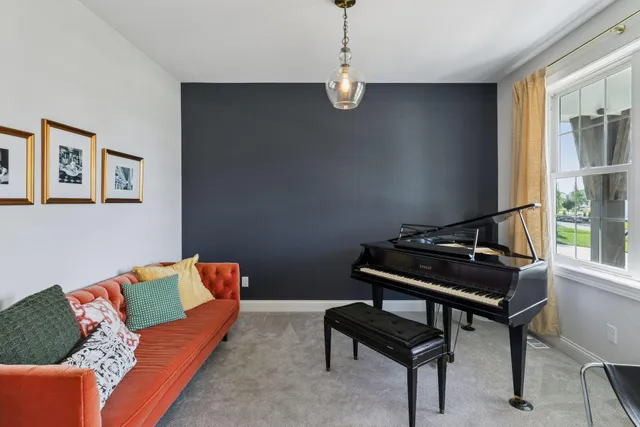 $998,000 | 5290 Rolling Hills Parkway, Victoria, MN 55318