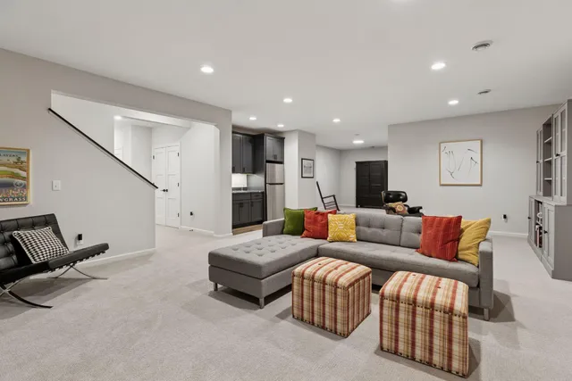 $998,000 | 5290 Rolling Hills Parkway, Victoria, MN 55318